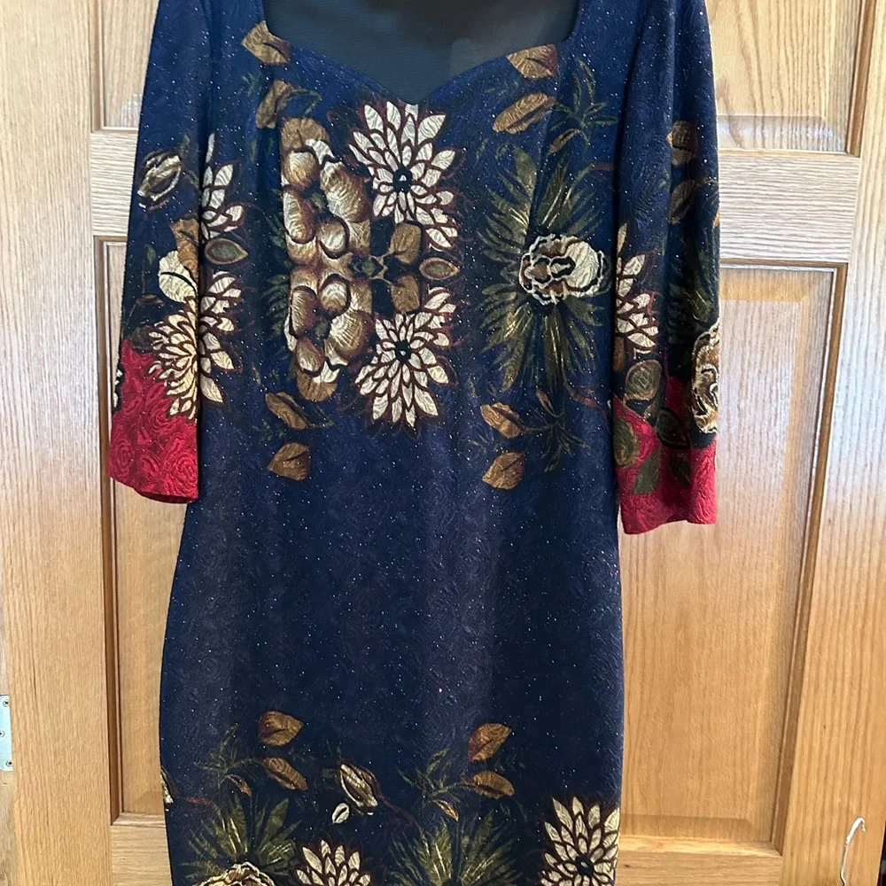 Ladies Sparkly Navy and Cranberry Floral Dress. Sz16 16 .figure flattering . - Picture 2 of 4